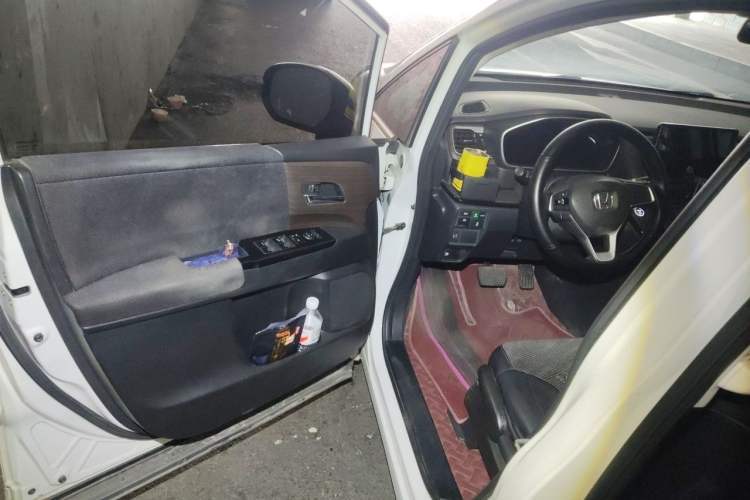 Used Honda Odyssey 2022 2.0L eHEV Sharp Enjoyment Edition Driver Seat