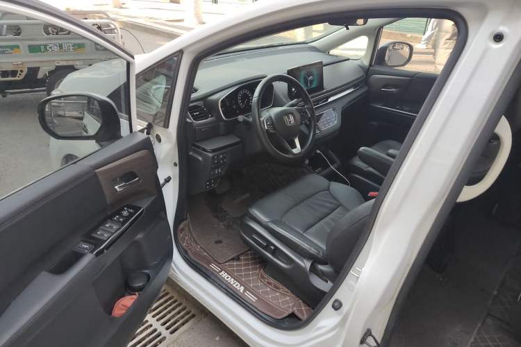 Used Honda Odyssey 2022 2.0L eHEV Sharp Enjoyment Edition Driver Seat