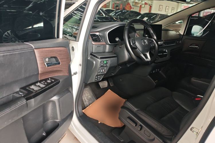 Used Honda Odyssey 2022 2.0L eHEV Sharp Enjoyment Edition Driver Seat
