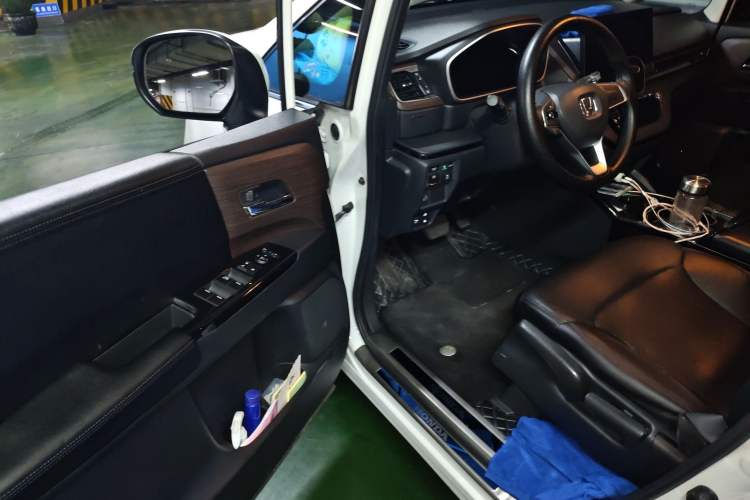 Used Honda Odyssey 2022 2.0L eHEV Sharp Enjoyment Edition Driver Seat