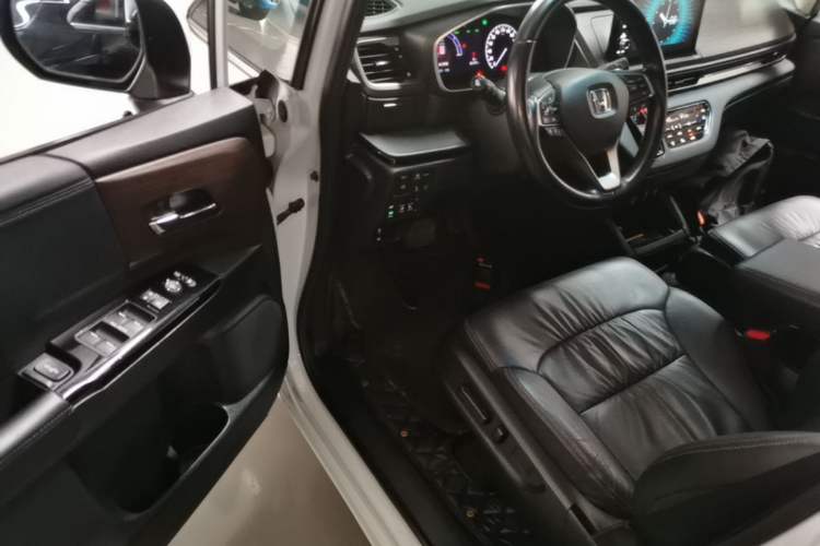 Used Honda Odyssey 2022 2.0L eHEV Sharp Supreme Edition Driver Seat