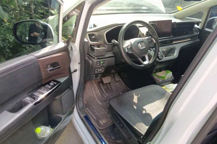 Used Honda Odyssey 2022 2.0L eHEV Sharp Supreme Edition Driver Seat