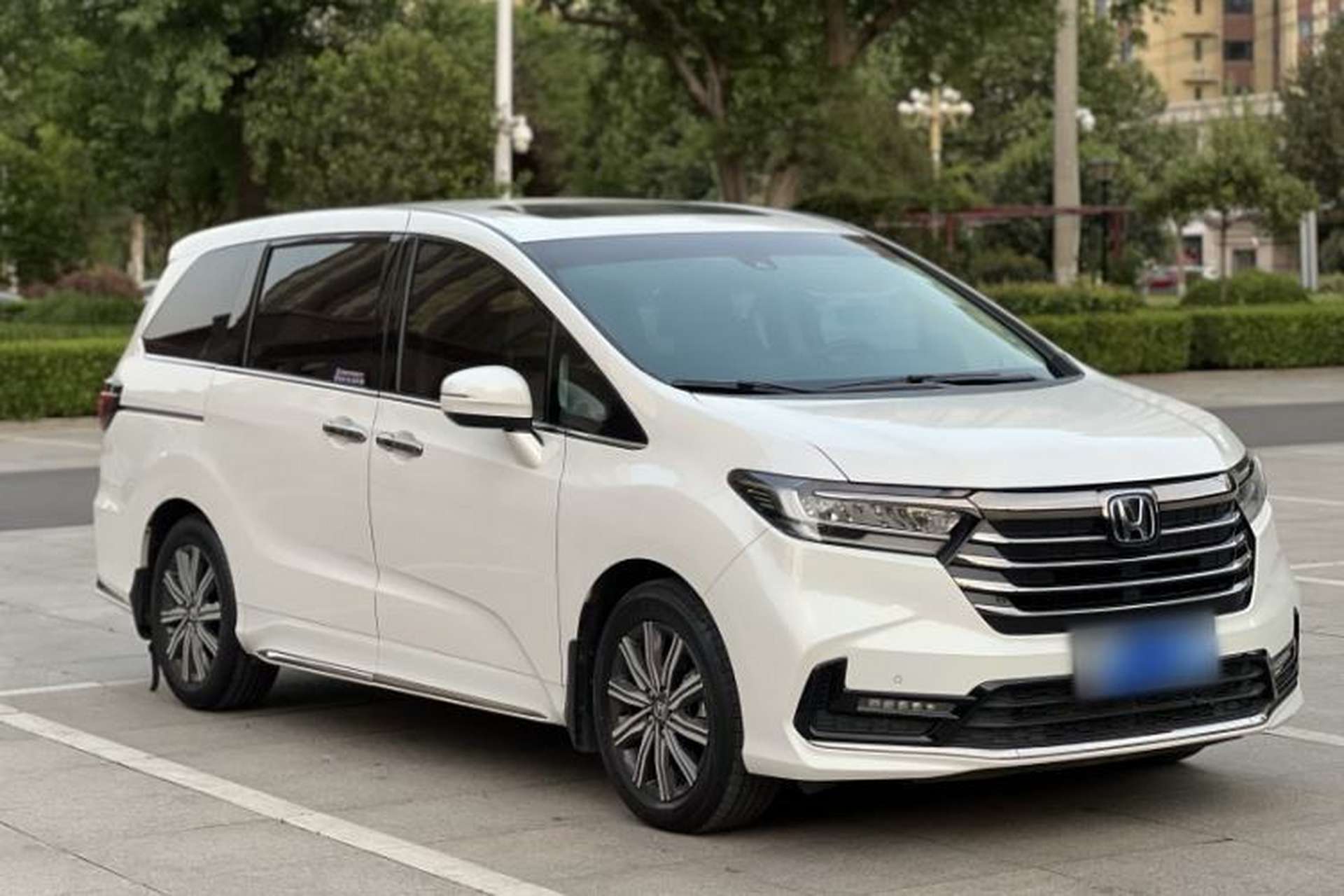 Used Honda Odyssey 2022 2.0L eHEV Sharp Enjoyment Edition Exterior 2