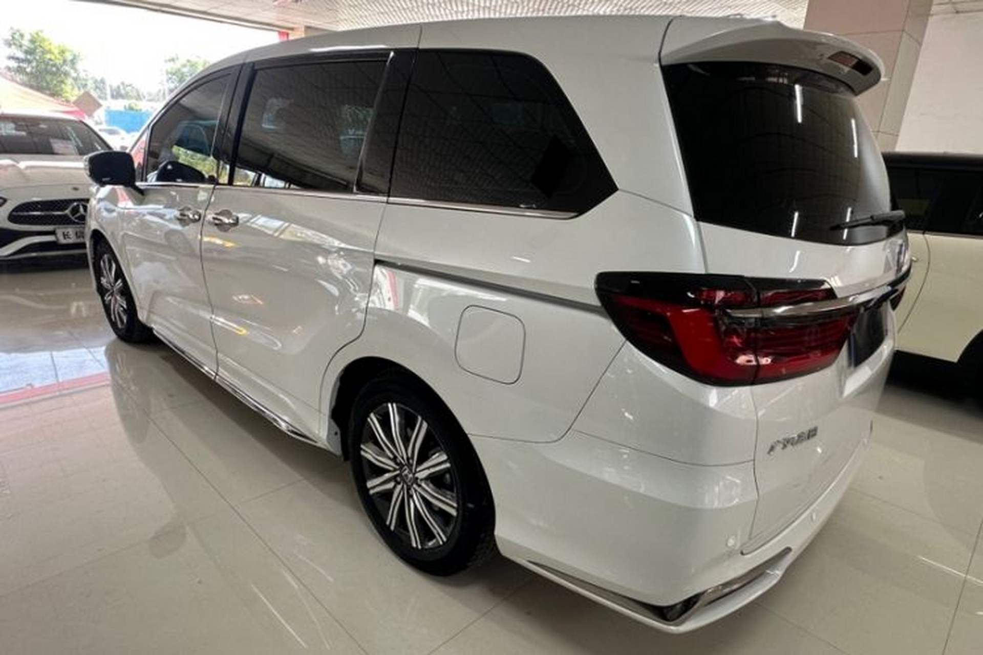 Used Honda Odyssey 2022 2.0L eHEV Sharp Enjoyment Edition Exterior 3