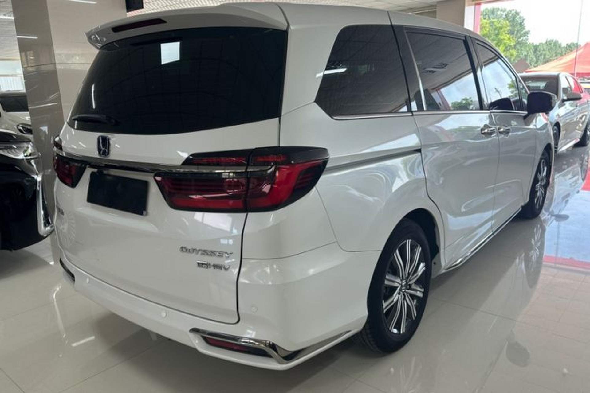 Used Honda Odyssey 2022 2.0L eHEV Sharp Enjoyment Edition Exterior 5