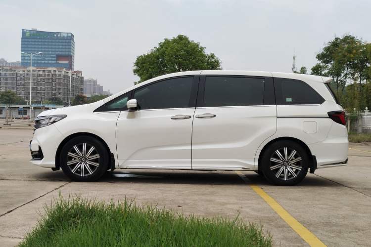 Used Honda Odyssey 2022 2.0L eHEV Sharp Enjoyment Edition Exterior 5