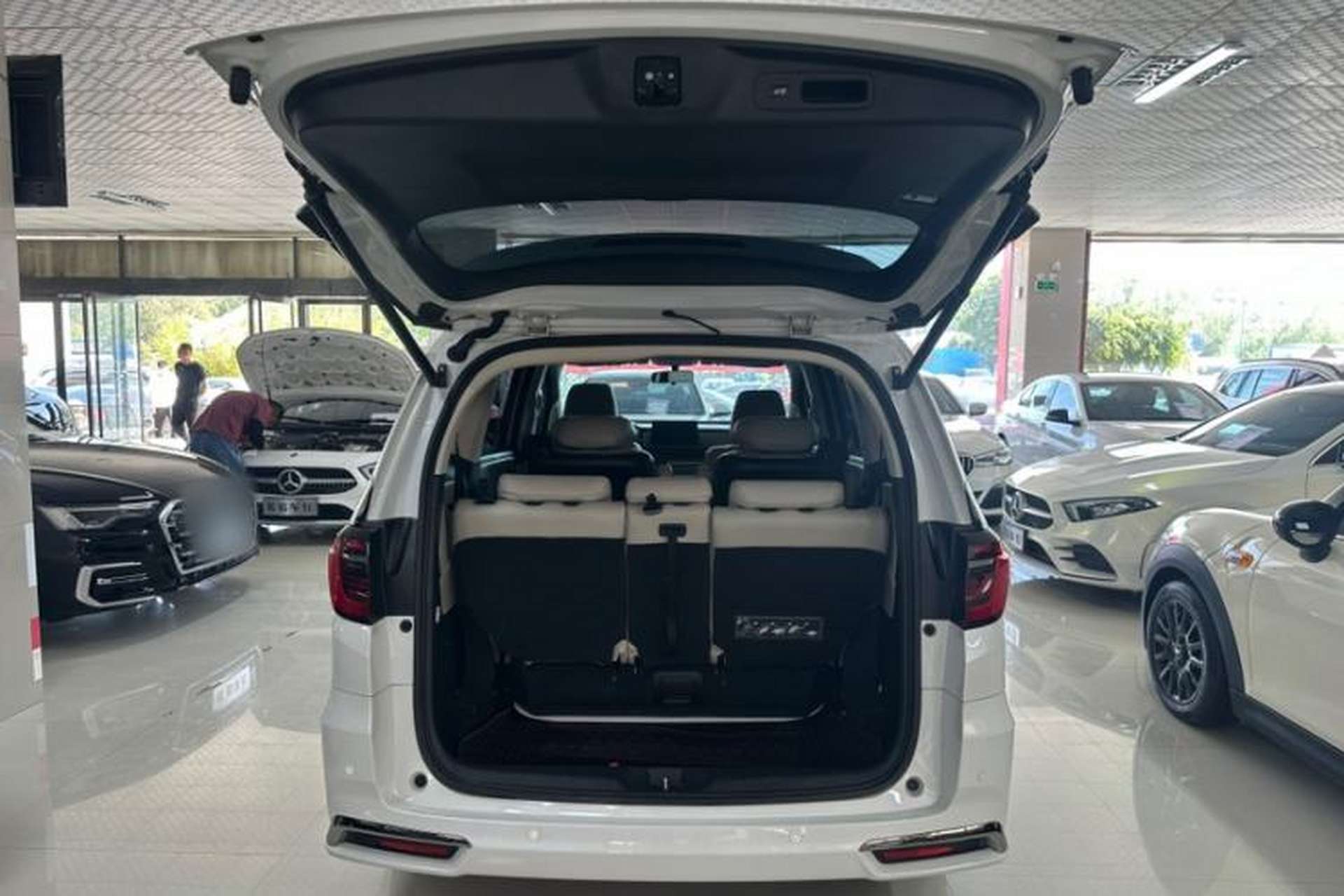 Used Honda Odyssey 2022 2.0L eHEV Sharp Enjoyment Edition Exterior 9