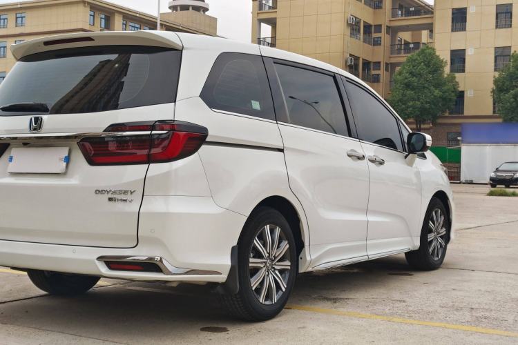 Used Honda Odyssey 2022 2.0L eHEV Sharp Enjoyment Edition Exterior 9