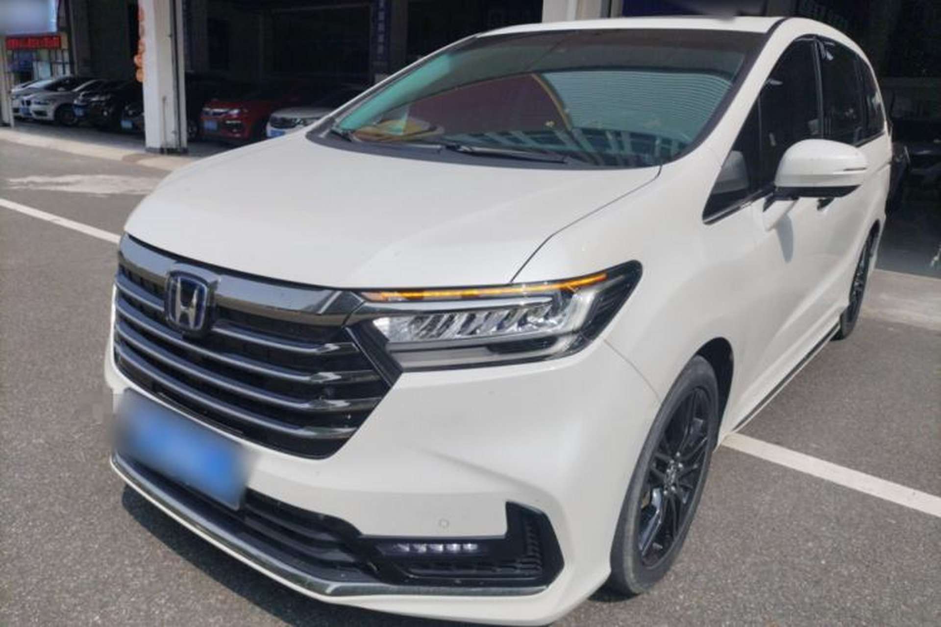 Used Honda Odyssey 2022 2.0L eHEV Sharp·Luxury Edition Front Left 45 Deg