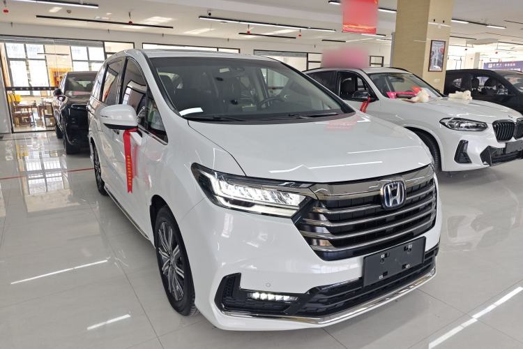 Used Honda Odyssey 2022 2.0L eHEV Sharp Enjoyment Edition Front Right 45 Deg