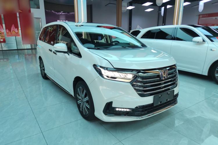 Used Honda Odyssey 2022 2.0L eHEV Sharp Enjoyment Edition Front Right 45 Deg
