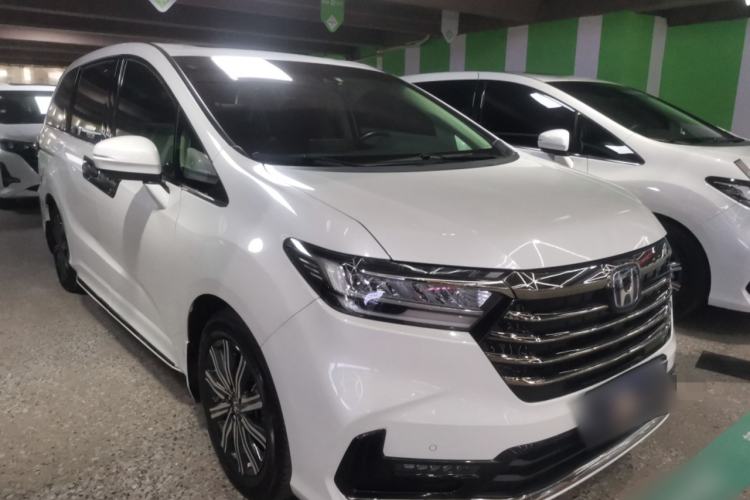 Used Honda Odyssey 2022 2.0L eHEV Sharp Enjoyment Edition Front Right 45 Deg