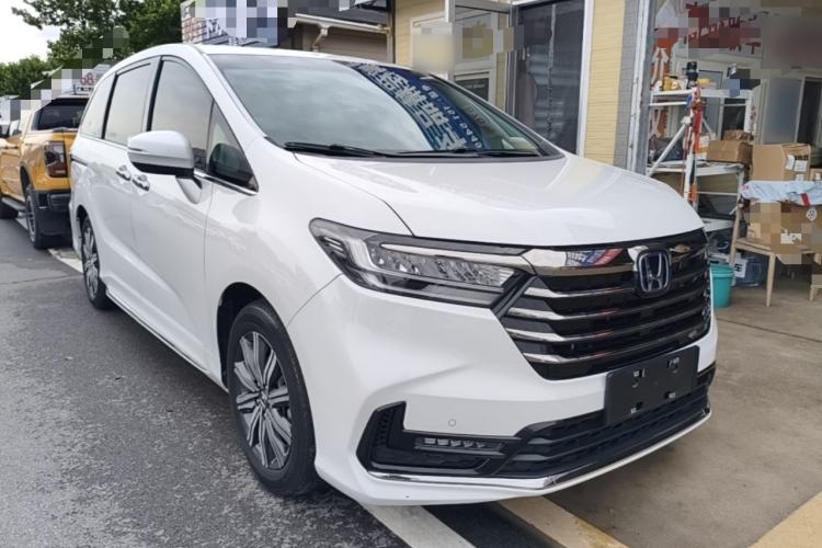 Used Honda Odyssey 2022 2.0L eHEV Sharp Enjoyment Edition Front Right 45 Deg