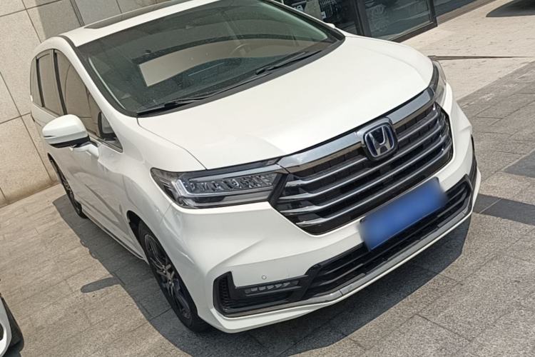 Used Honda Odyssey 2022 2.0L eHEV Sharp·Luxury Edition Front Right 45 Deg
