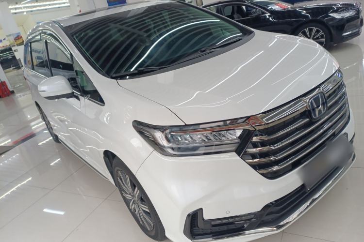 Used Honda Odyssey 2022 2.0L eHEV Sharp Enjoyment Edition Front Right 45 Deg