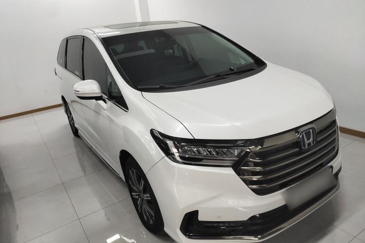 Used Honda Odyssey 2022 2.0L eHEV Sharp Enjoyment Edition Front Right 45 Deg
