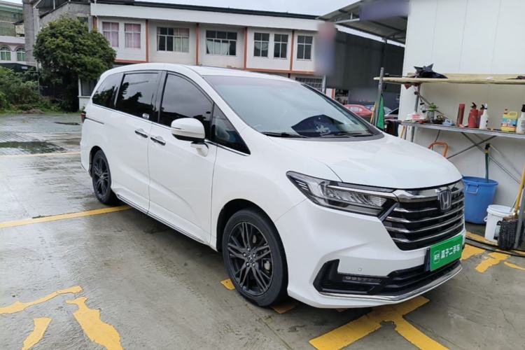 Used Honda Odyssey 2022 2.0L eHEV Sharp·Luxury Edition Front Right 45 Deg