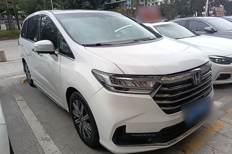 Used Honda Odyssey 2022 2.0L eHEV Sharp Enjoyment Edition Front Right 45 Deg