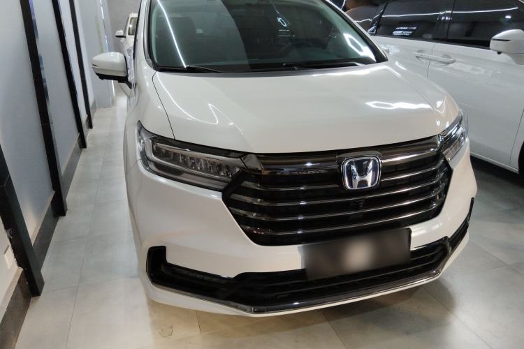 Used Honda Odyssey 2022 2.0L eHEV Sharp Enjoyment Edition Front Right 45 Deg