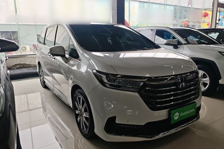 Used Honda Odyssey 2022 2.0L eHEV Sharp Enjoyment Edition Front Right 45 Deg