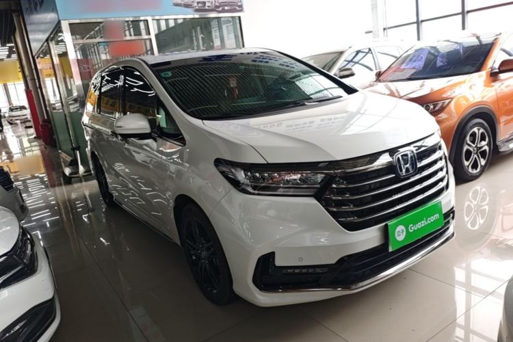 Used Honda Odyssey 2022 2.0L eHEV Sharp·Luxury Edition Front Right 45 Deg