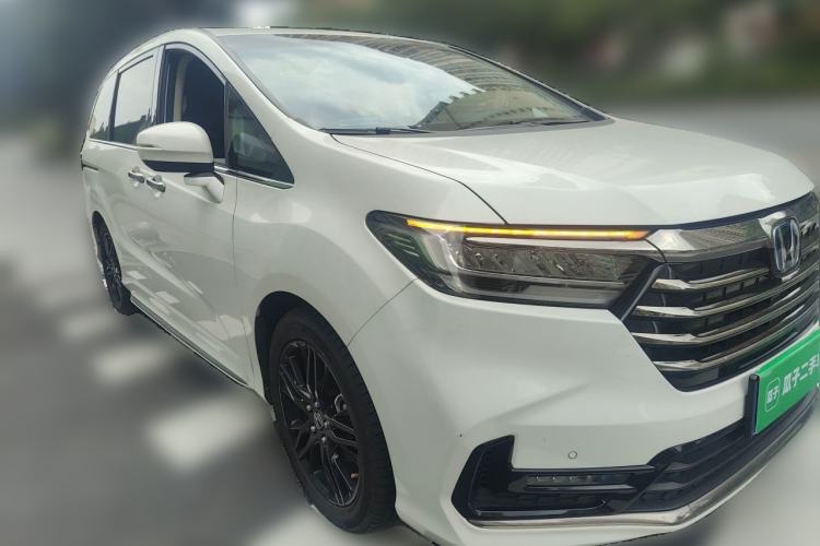 Used Honda Odyssey 2022 2.0L eHEV Sharp·Luxury Edition Front Right 45 Deg