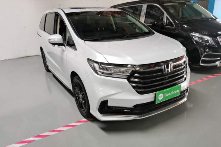 Used Honda Odyssey 2022 2.0L eHEV Sharp Supreme Edition Front Right 45 Deg