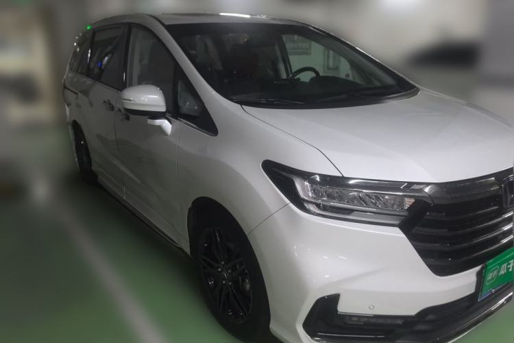 Used Honda Odyssey 2022 2.0L eHEV Sharp·Luxury Edition Front Right 45 Deg