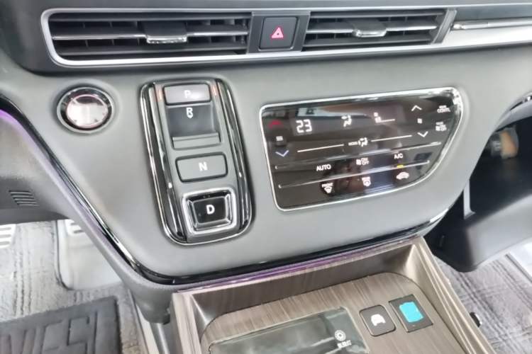 Used Honda Odyssey 2022 2.0L eHEV Sharp Enjoyment Edition Gear Lever