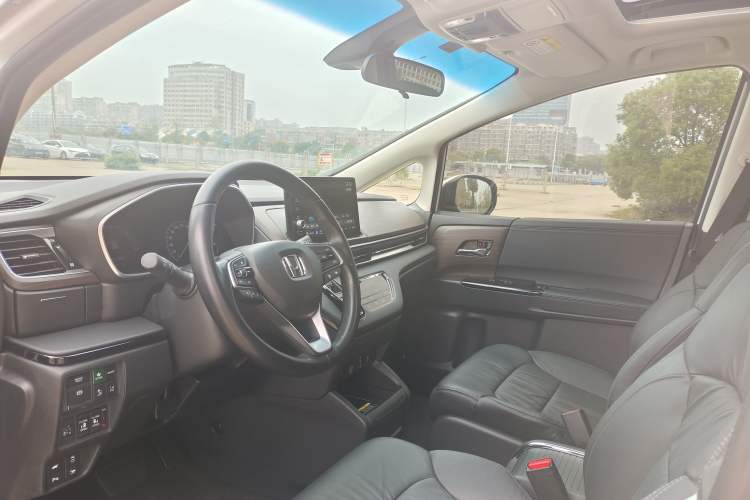 Used Honda Odyssey 2022 2.0L eHEV Sharp Enjoyment Edition Interior 11