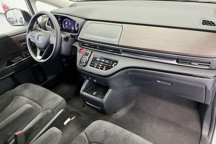 Used Honda Odyssey 2022 2.0L eHEV Sharp Enjoyment Edition Interior 12