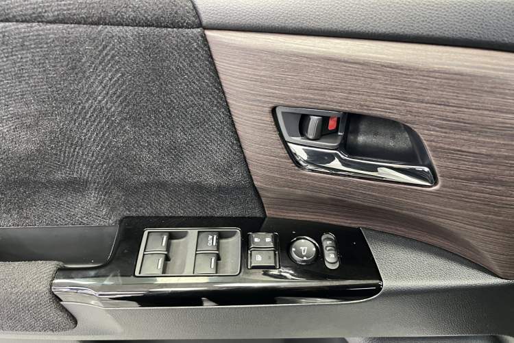 Used Honda Odyssey 2022 2.0L eHEV Sharp Enjoyment Edition Interior 2