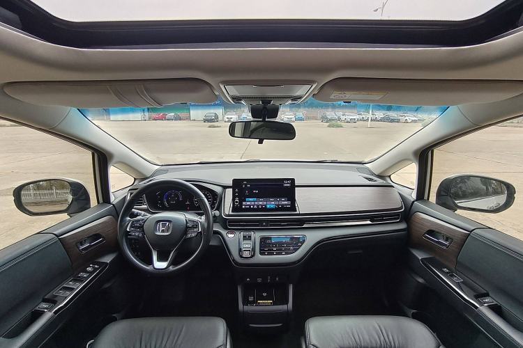 Used Honda Odyssey 2022 2.0L eHEV Sharp Enjoyment Edition Interior 2