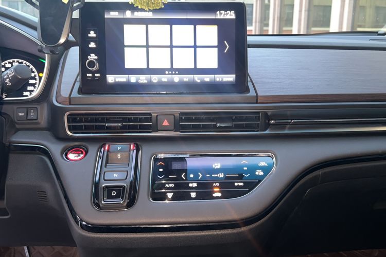 Used Honda Odyssey 2022 2.0L eHEV Sharp Enjoyment Edition Interior 3