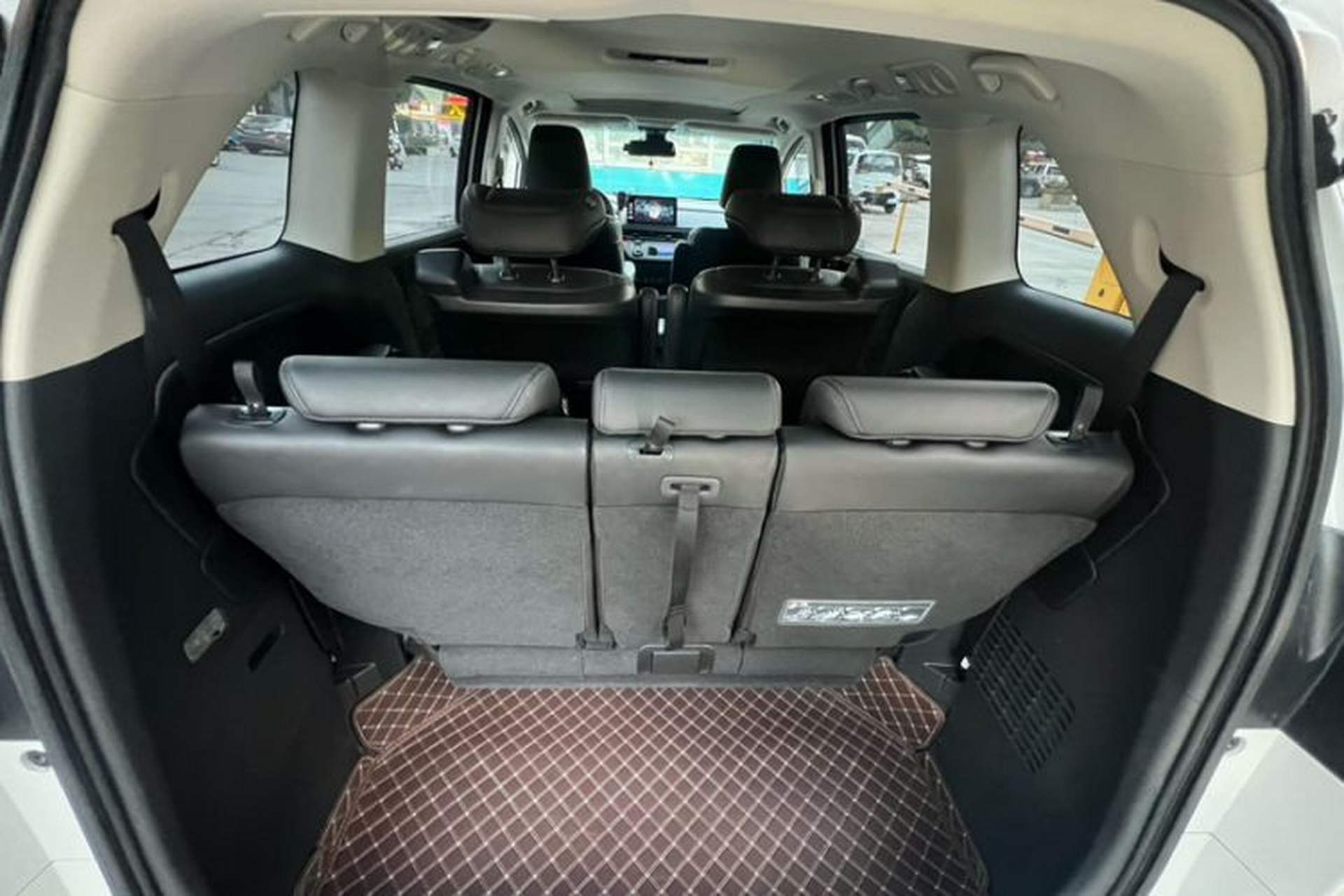 Used Honda Odyssey 2022 2.0L eHEV Sharp Enjoyment Edition Interior 3