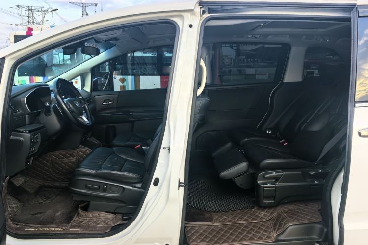 Used Honda Odyssey 2022 2.0L eHEV Sharp·Luxury Edition Interior 4