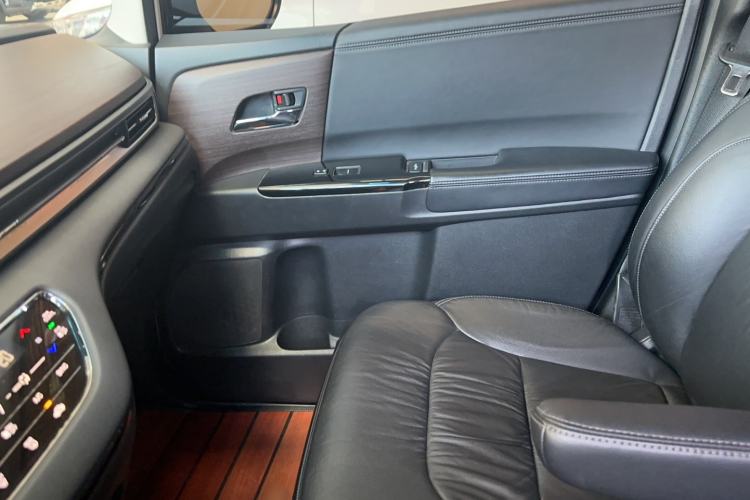 Used Honda Odyssey 2022 2.0L eHEV Sharp Enjoyment Edition Interior 6