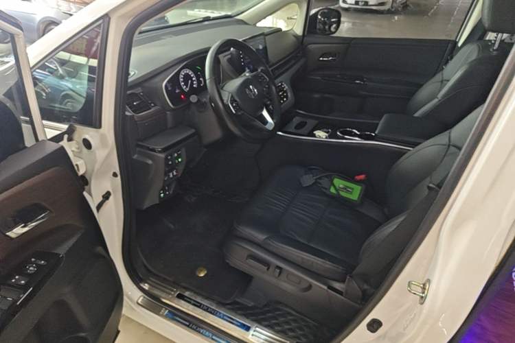 Used Honda Odyssey 2022 2.0L eHEV Sharp Enjoyment Edition Left Front Seat