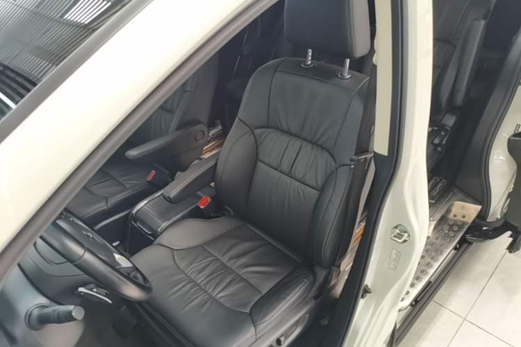 Used Honda Odyssey 2022 2.0L eHEV Sharp Enjoyment Edition Left Front Seat