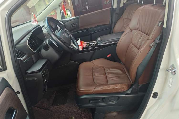 Used Honda Odyssey 2022 2.0L eHEV Sharp·Luxury Edition Left Front Seat