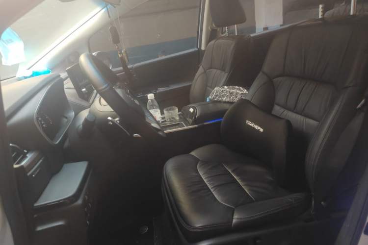 Used Honda Odyssey 2022 2.0L eHEV Sharp Enjoyment Edition Left Front Seat