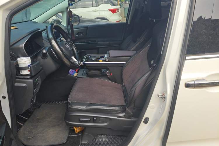 Used Honda Odyssey 2022 2.0L eHEV Sharp·Luxury Edition Left Front Seat