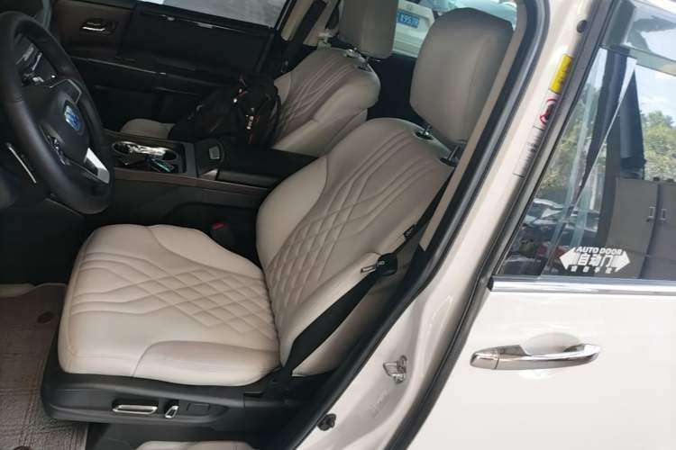Used Honda Odyssey 2022 2.0L eHEV Sharp Enjoyment Edition Left Front Seat