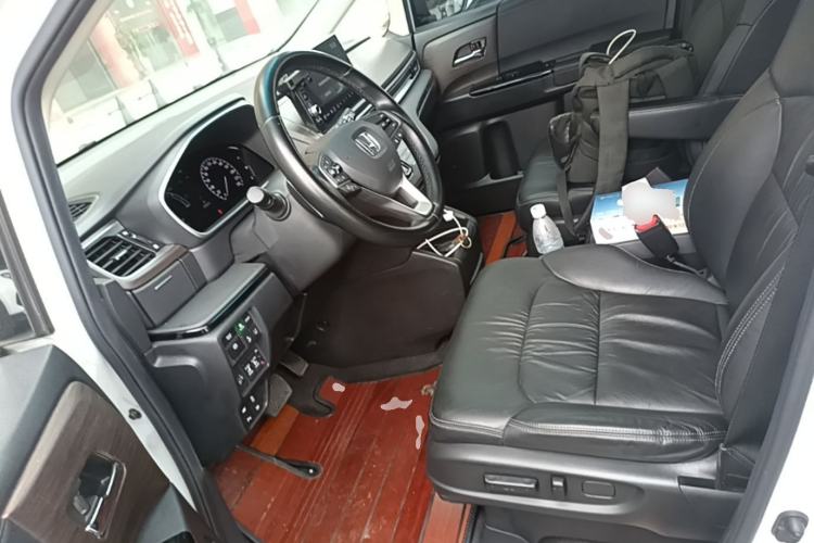 Used Honda Odyssey 2022 2.0L eHEV Sharp Enjoyment Edition Left Front Seat
