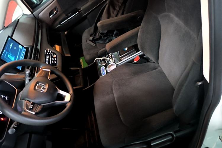 Used Honda Odyssey 2022 2.0L eHEV Sharp Enjoyment Edition Left Front Seat