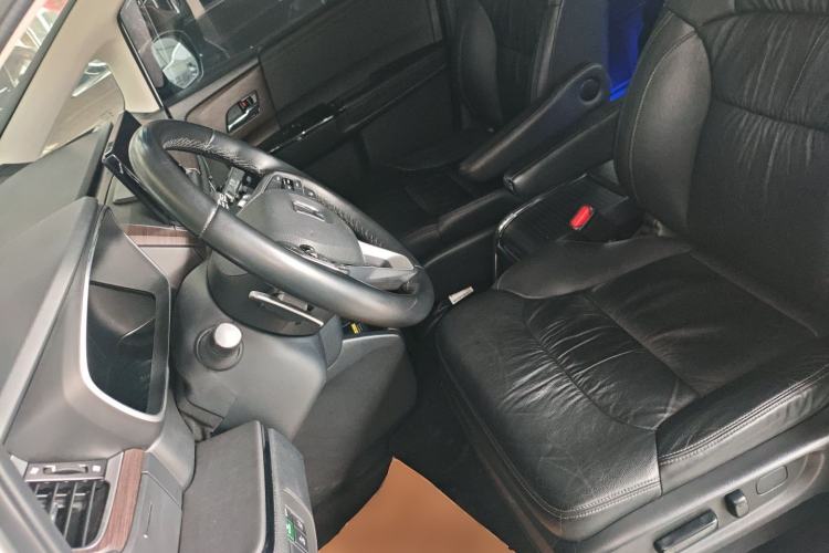 Used Honda Odyssey 2022 2.0L eHEV Sharp Enjoyment Edition Left Front Seat