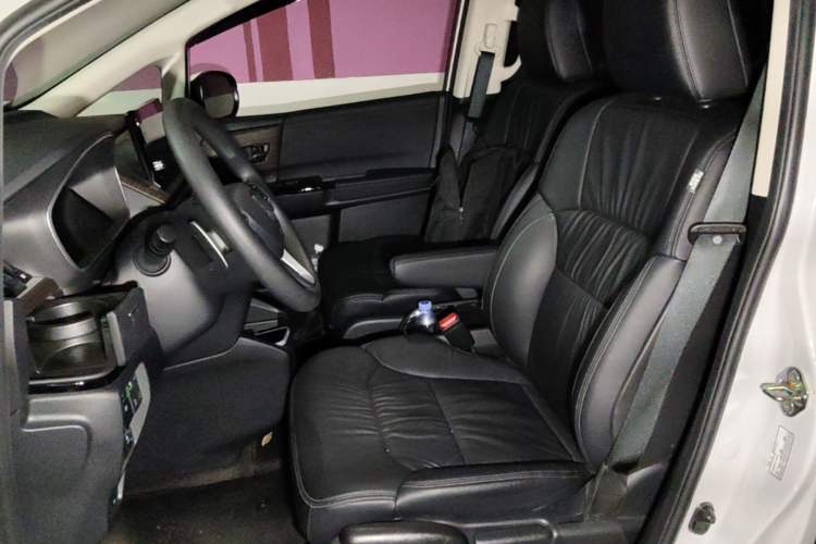 Used Honda Odyssey 2022 2.0L eHEV Sharp Smart Edition Left Front Seat