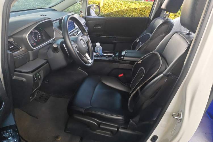 Used Honda Odyssey 2022 2.0L eHEV Sharp Enjoyment Edition Left Front Seat