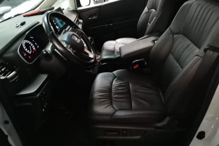 Used Honda Odyssey 2022 2.0L eHEV Sharp Supreme Edition Left Front Seat