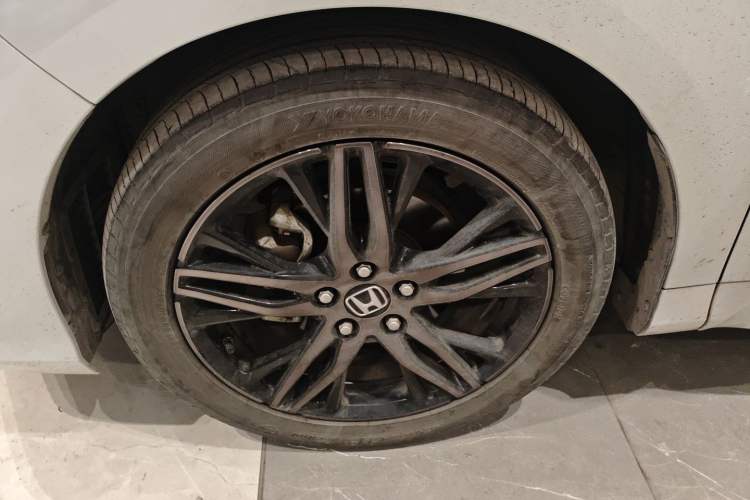 Used Honda Odyssey 2022 2.0L eHEV Sharp Supreme Edition Left Front Wheel Hub